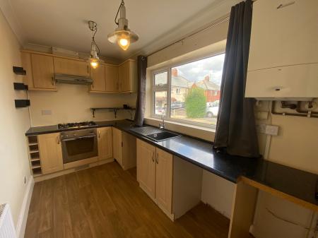 2 bedroom Semi-detached house to let in Turnor Crescent, Grantham, NG31