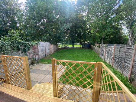 2 bedroom Semi-detached house to let in Turnor Crescent, Grantham, NG31