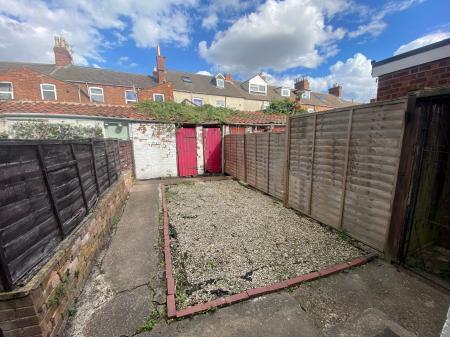 2 bedroom Terraced House to let in New Street, Grantham, NG31