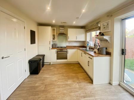 3 bedroom Terraced House to let in Pacey Way, Grantham, NG31