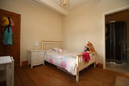 2 bedroom Cottage to let in High Road, Manthorpe, NG31