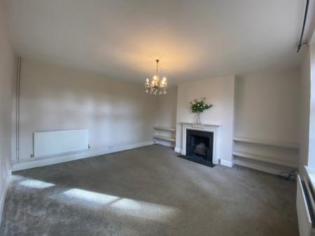 2 bedroom Cottage to let in High Road, Manthorpe, NG31