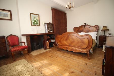 2 bedroom Cottage to let in High Road, Manthorpe, NG31