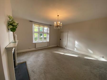 2 bedroom Cottage to let in High Road, Manthorpe, NG31