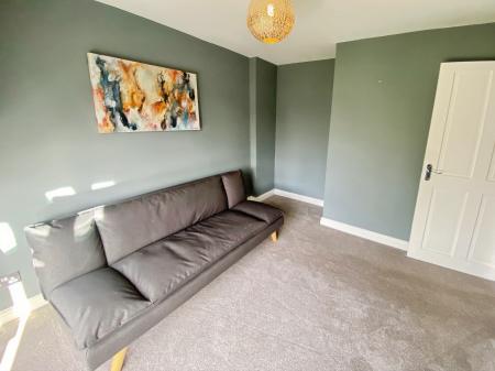 4 bedroom Detached house to let in Regency Gardens, Grantham, NG31
