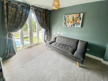4 bedroom Detached house to let in Regency Gardens, Grantham, NG31