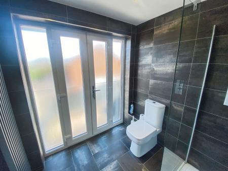 4 bedroom Detached house to let in Regency Gardens, Grantham, NG31