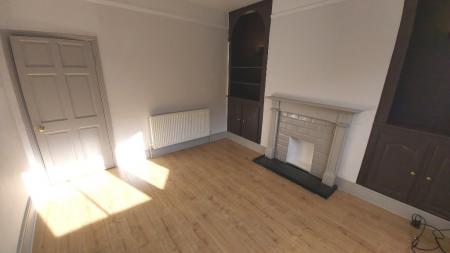 2 bedroom Terraced House to let in Gladstone Terrace, Grantham, NG31
