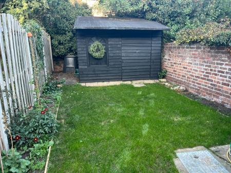 2 bedroom Terraced House to let in Gladstone Terrace, Grantham, NG31