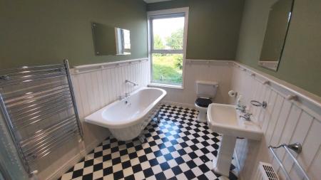 2 bedroom Terraced House to let in Gladstone Terrace, Grantham, NG31
