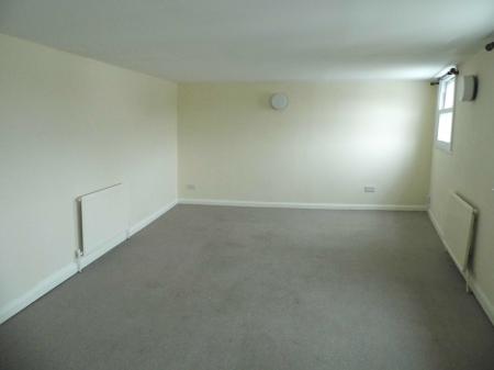 2 bedroom Flat to let in Westgate, Grantham, NG31