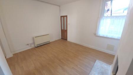1 bedroom Flat to let in Bridge End Road, Grantham, NG31
