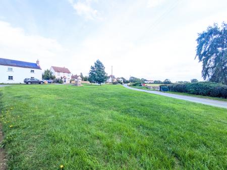 2 bedroom Terraced House to let in Gelston, Grantham, NG32