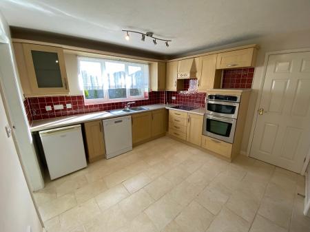 4 bedroom Detached house to let in Lindisfarne Way, Grantham, NG31
