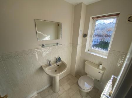 4 bedroom Detached house to let in Lindisfarne Way, Grantham, NG31