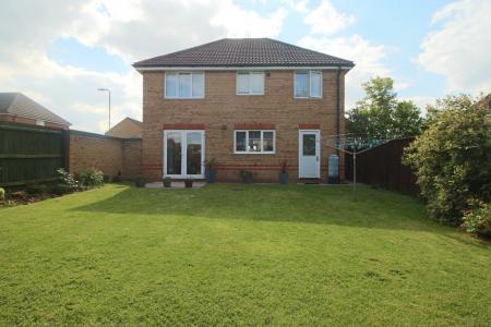 4 bedroom Detached house to let in Lindisfarne Way, Grantham, NG31