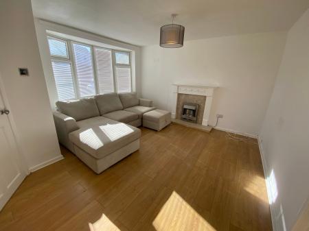 3 bedroom Semi-detached house to let in St. Marys Close, Bottesford, NG13