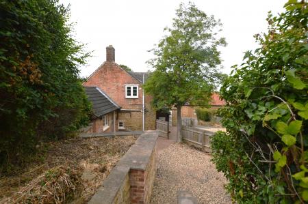 3 bedroom Detached house to let in Main Street, Woolsthorpe By Belvoir, NG32