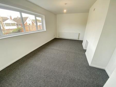 4 bedroom Semi-detached house to let in Hawksdale Close, Grantham, NG31