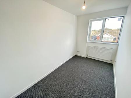 4 bedroom Semi-detached house to let in Hawksdale Close, Grantham, NG31