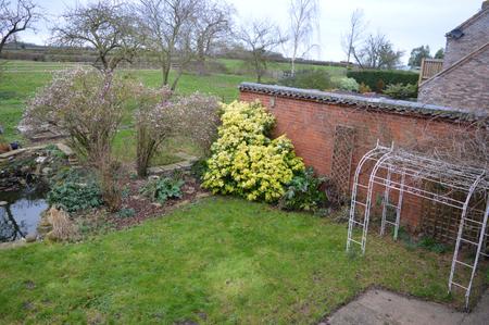 4 bedroom Farm House to let in Woolsthorpe Lane, Muston, NG13
