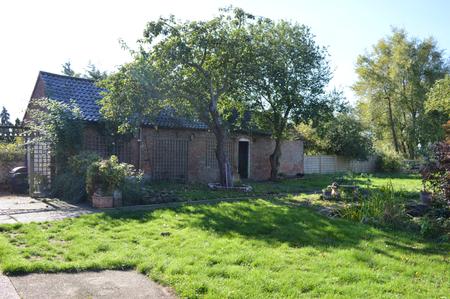 4 bedroom Farm House to let in Woolsthorpe Lane, Muston, NG13