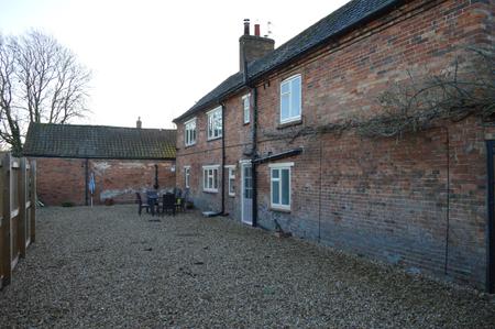4 bedroom Detached house to let in Belvoir Road, Redmile, NG13