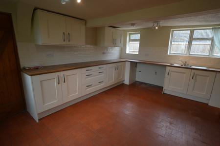 4 bedroom Detached house to let in Belvoir Road, Redmile, NG13