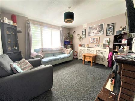3 bedroom Terraced House for sale in Binbrook Way, Grimsby, DN37