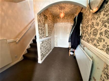 3 bedroom Terraced House for sale in Binbrook Way, Grimsby, DN37