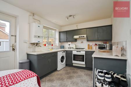 2 bedroom Terraced House for sale in Buckingham Grove, Scartho Top, DN33