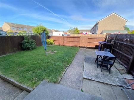 3 bedroom Terraced House for sale in Campbell Grove, Grimsby, DN37