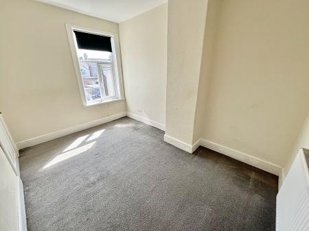 3 bedroom Terraced House for sale in Cooper Road, Grimsby, DN32
