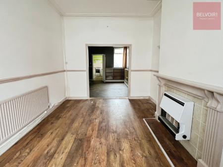 3 bedroom Terraced House for sale in Duke Street, Grimsby, DN32