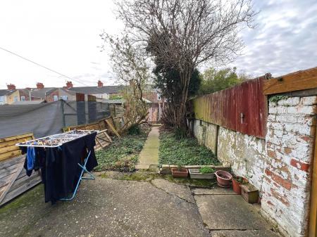 3 bedroom Terraced House for sale in Fairmont Road, Grimsby, DN32