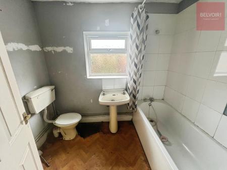 3 bedroom Terraced House for sale in Gilbey Road, Grimsby, DN31