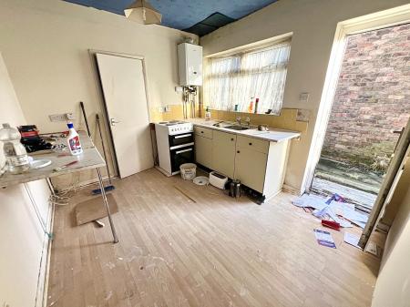 2 bedroom Flat for sale in Grimsby Road, Cleethorpes, DN35