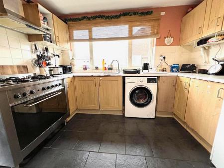 3 bedroom Terraced House for sale in James Street, Grimsby, DN31