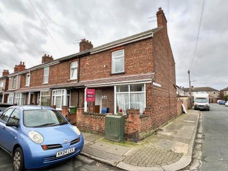 3 bedroom Terraced House for sale in James Street, Grimsby, DN31