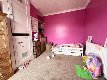 3 bedroom Terraced House for sale in James Street, Grimsby, DN31