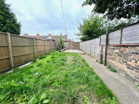 3 bedroom Terraced House for sale in Patrick Street, Grimsby, DN32