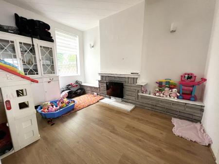 3 bedroom Terraced House for sale in Patrick Street, Grimsby, DN32