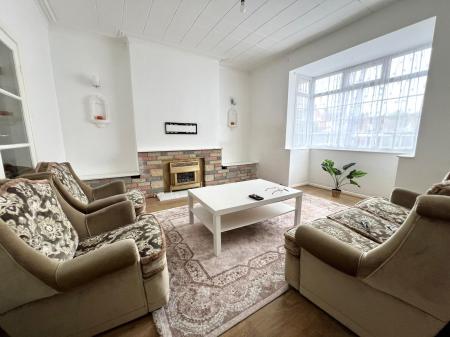 3 bedroom Terraced House for sale in Patrick Street, Grimsby, DN32