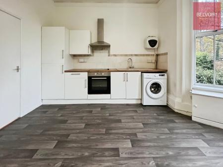1 bedroom Studio flat to let in Bargate, Grimsby, DN34