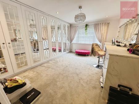 5 bedroom Detached house to let in Brickyard, Great Limber, Grimsby, DN37