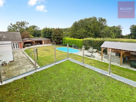 5 bedroom Detached house to let in Brickyard, Great Limber, Grimsby, DN37