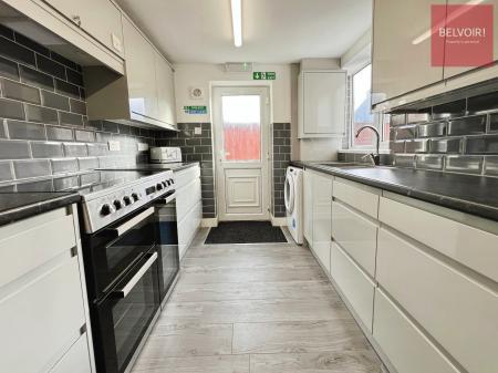 1 bedroom House share to let in Grimsby Road, Cleethorpes, DN35