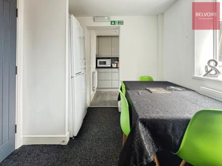 1 bedroom House share to let in Grimsby Road, Cleethorpes, DN35