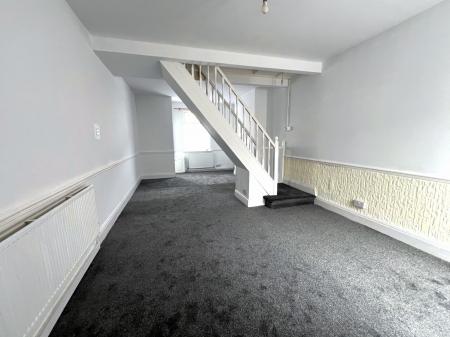 2 bedroom Terraced House to let in Haycroft Street, Grimsby, DN31