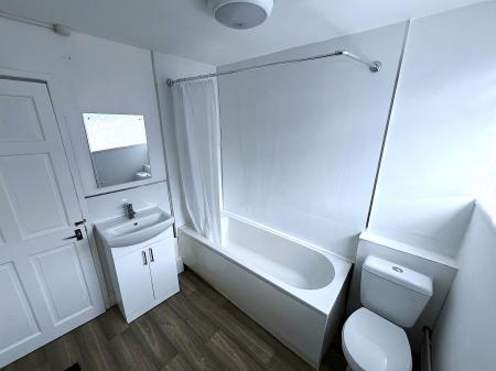 2 bedroom Terraced House to let in Haycroft Street, Grimsby, DN31